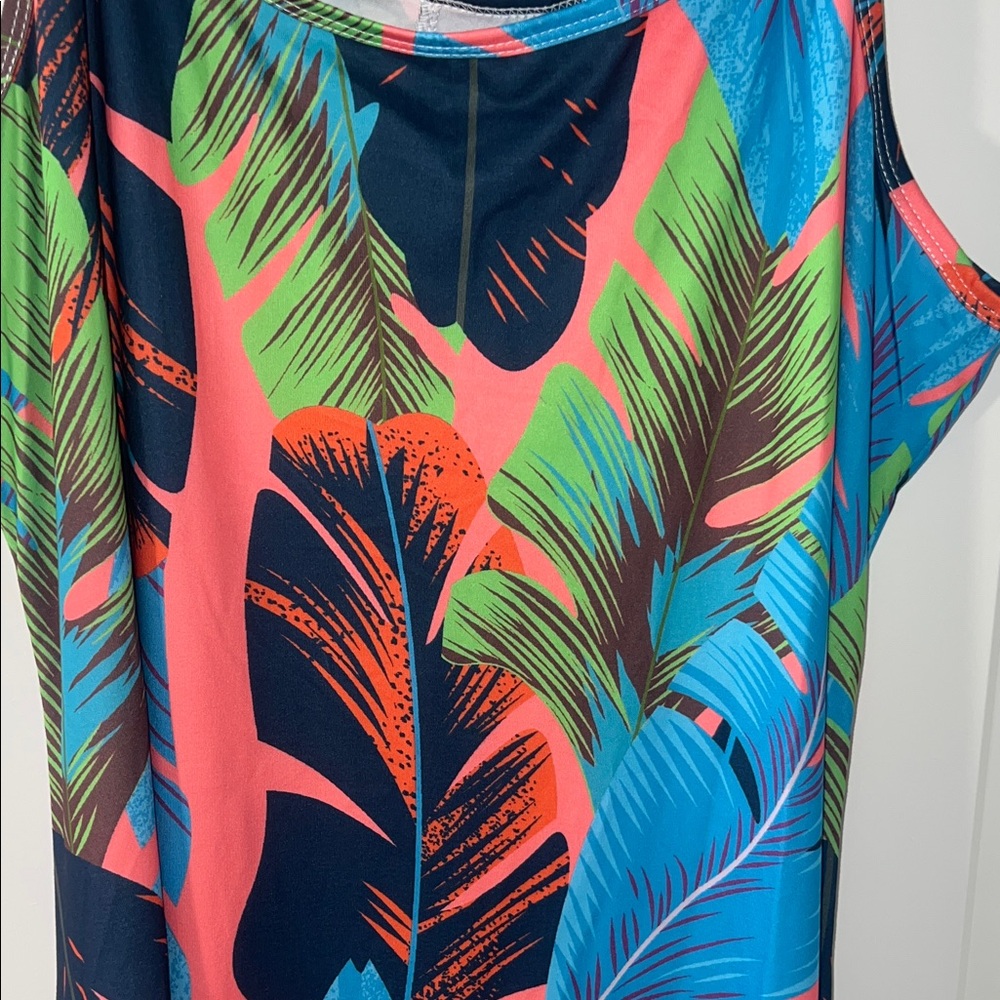 Women’s Sleeveless Tropical Print Maxi Dress - Picture 4 of 4